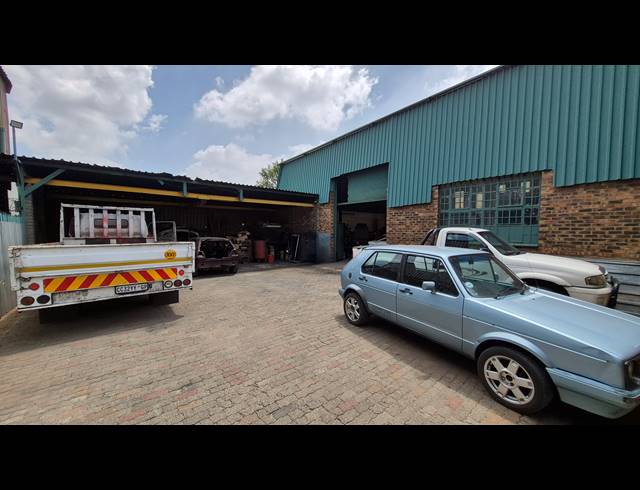 1,480M² FACTORY FOR SALE IN ANDERBOLT